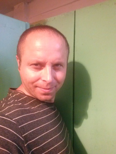 Денис, Россия, Челябинск, 46 лет. В настоящее время живу один.