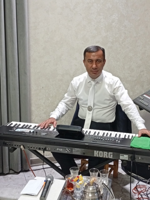 Эмиль, Азербайджан, Баку, 45 лет. Хочу найти ту которая хочет семейного счастьяхочу найти свое счастье, любить и быть любимым, не пью, не курю, без в/п, спокойный, без агрессии, п