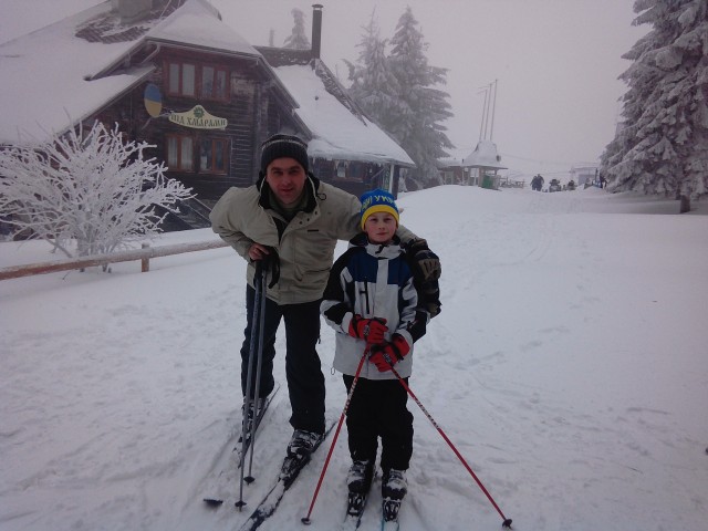 Андрiй, Украина, Стрый, 43 года, 2 ребенка. Хочу найти Скромну , люблячу дружину .Я порядний христианин .Люблю кататися на лижах, ходити в гори.