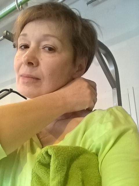 Oxana, Россия, Москва, 57 лет, 3 ребенка. Хочу найти Зрелого мужчину без тараканов в голове (ну, или с небольшим количеством, мне своих хватает), без вреИмею за плечами 22 года счастливого брака.