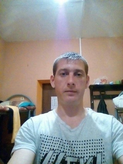 Виталий, Россия, Москва, 35 лет, 2 ребенка. Я простой парень родом с брянской области работаю хотелось бы найти хорошую девушку женщину для созд