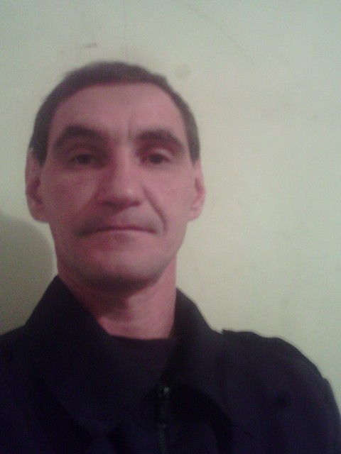 Николай, Россия, Москва, 45 лет, 2 ребенка. Работаю в Москве . рост 165 вес 53 худощавый волосы русые глаза карие. Не пью вообще.