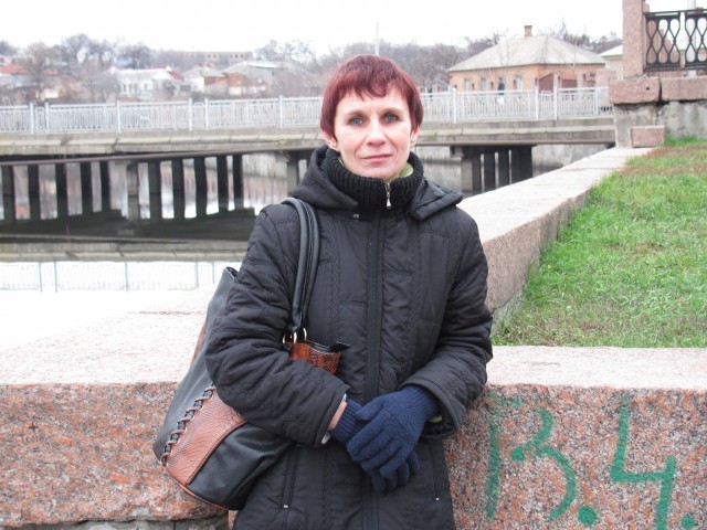 Виктория Сигал, Украина, Кировоград, 53 года, 2 ребенка. Она ищет его: хотелосьбы найти человека для жизни. мужа. помощника. собеседникаразведена имею двух дочерей. общительная. нормальный человек я . не курящая не пью вообще. работаю  