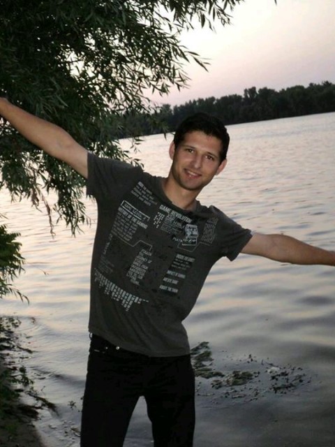 Алексей, Украина, Канев, 36 лет. Хочу найти ДевушкуСпрашивай я отвечу :)