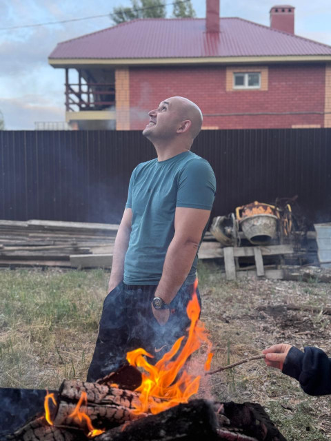 Руслан, Россия, Москва, 42 года, 1 ребенок. Ищу: Давно тут не был, наверное лет 7 назад, и вот снова, увы тут! И знаете что реально, сейчас понял:
Любовь...  Анкета 284732. 