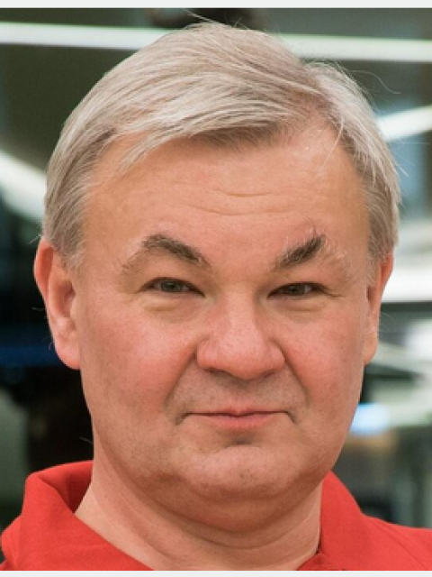 Владимир, Россия, Москва, 62 года, 2 ребенка. Немного позже, дорогие подруги и друзья :-) Хочется сначала осмотреться...