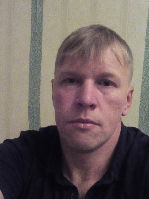 Александр, Россия, Москва, 46 лет. Вообщем все как и у всех тошно одному