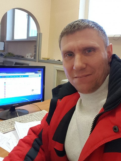 Игорь, Россия, Санкт-Петербург, 47 лет. Хочу найти ДругаВсё в норме.