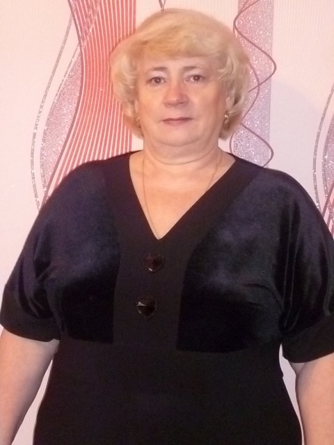 Татьяна Мельникова (Николаева), Россия, Сланцы, 68 лет