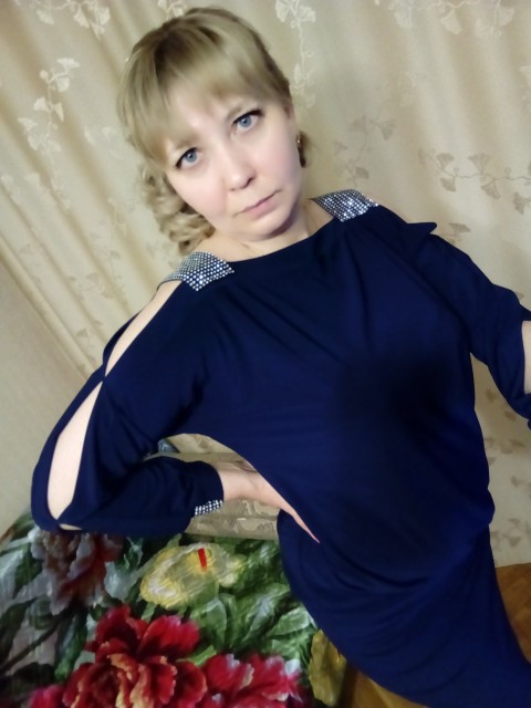 Татьяна, Россия, Москва, 45 лет. 38 лет, рост 169 см, глаза голубые, волосы русые, люблю готовить, в свободное время шить, вышивать, 