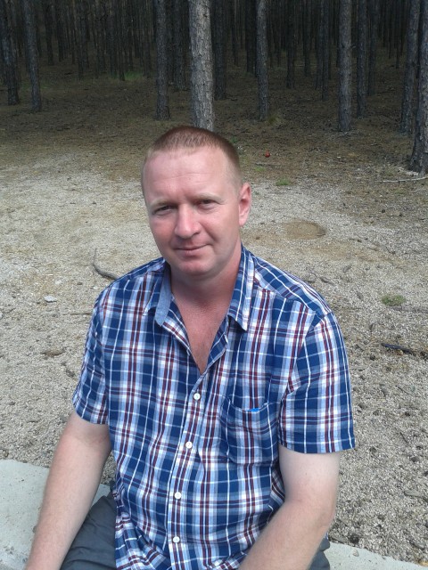 александр, Россия, Омск, 48 лет. Хочу найти надёжнуюдети выросли , живу один