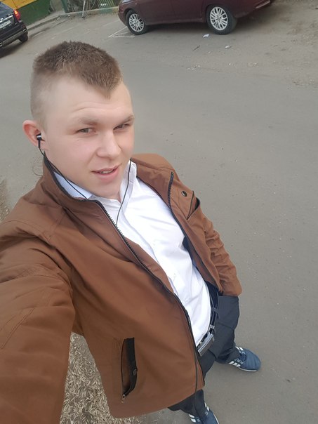 Денис, Россия, Москва, 29 лет. Я ухоженный молодой человек, не сильно высокого роста спортивного телосложение, хотел бы найти девуш
