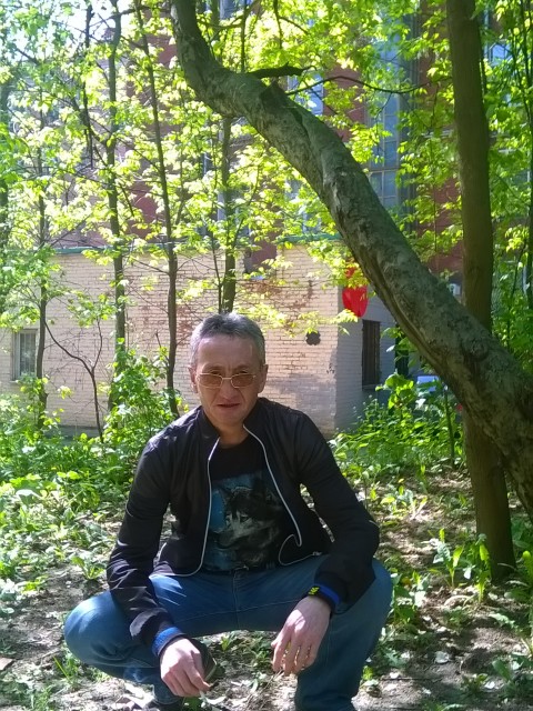 Ерлан, Россия, Москва, 54 года. С Казахстана живу у брата  Близнец 175 глаза карие.
