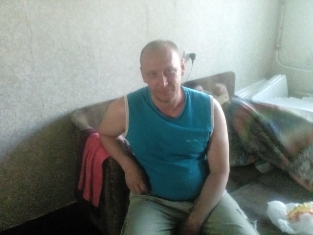 Виктор, Россия, Санкт-Петербург, 49 лет, 3 ребенка. В разводе со мной живёт один сын. 