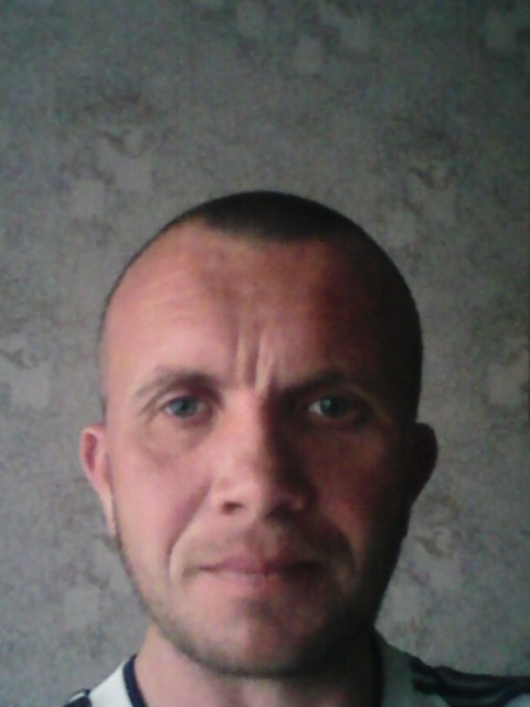 Альберт, Россия, Ульяновск, 40 лет. Хочу найти Добрую, чесную, Семейную, ласковояОбычный, ласковый, трудолюбивый. 