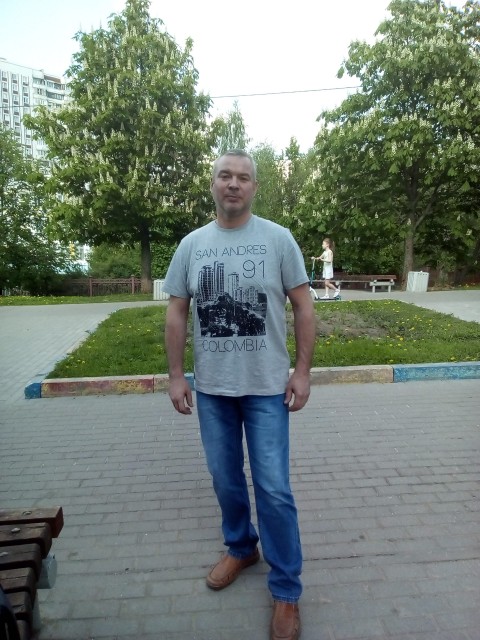 Павел, Россия, Москва, 47 лет. Хочу найти Нежную домашнюю и верную
Милый и ласковый