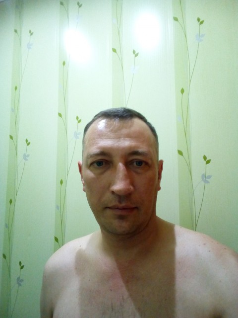 Виталий, Россия, Новосибирск, 49 лет, 1 ребенок. Мне 43года.работаю водителем грузового а/м.люблю рыбалку.отдых.козерог.ищу вторую половинку на всегд
