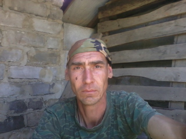 Саня, Россия, Донецк, 44 года. Хочу найти брюнетку. спокойную. хозяйку. спрашивайте-расскажу. 