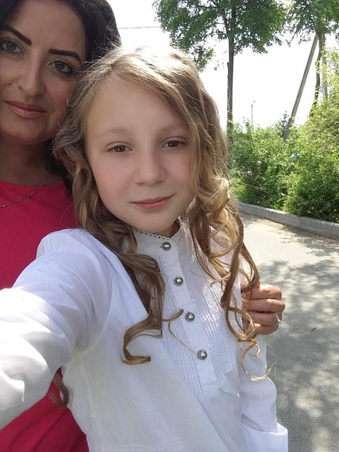 Юлия, Россия, Москва, 40 лет, 2 ребенка. Она ищет его: порядочного, доброво. хочу стать счастливой. 