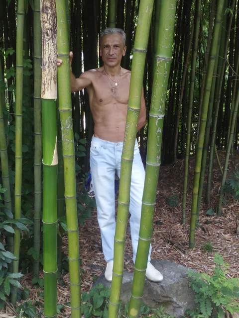 Валерий, Россия, Люберцы, 62 года. У меня есть два взрослых сына и внучка красавица. 