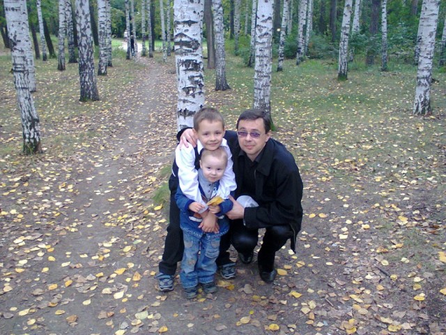 Александр, Россия, Екатеринбург, 46 лет, 2 ребенка. Воспитываю двух сынов 12 и 8 лет один уже восьмой год. Проблем нет.  Просто хотелось бы видеть рядом
