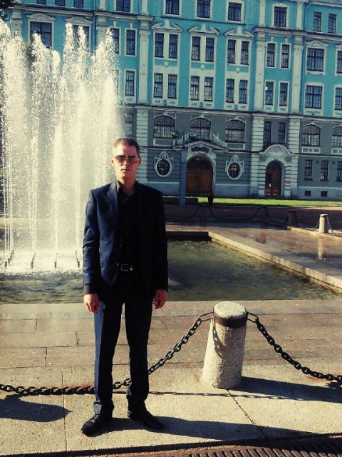 Леонид, Россия, Санкт-Петербург, 38 лет. Хочу найти жизнерадостную  Анкета 325734. 