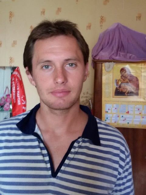 Павел, Россия, Москва, 34 года. Мне 28 лет.закончил мгту, работаю консультантом.