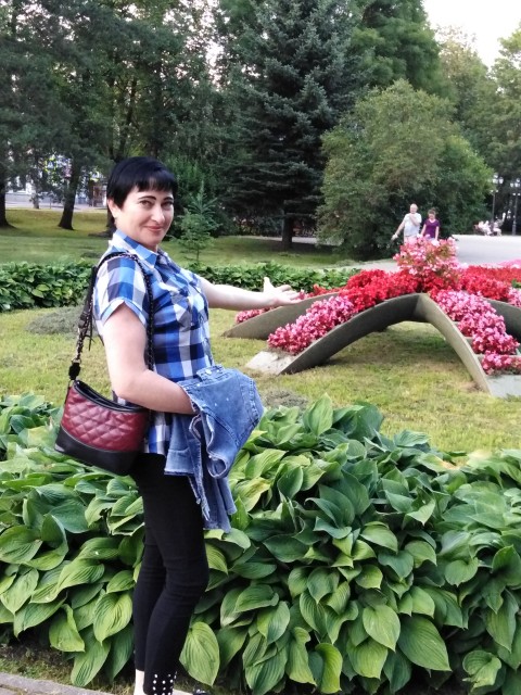 Татьяна, Россия, Великий Новгород, 44 года. Хочу найти Любящего, верного, порядочного., с чувством юмора. 