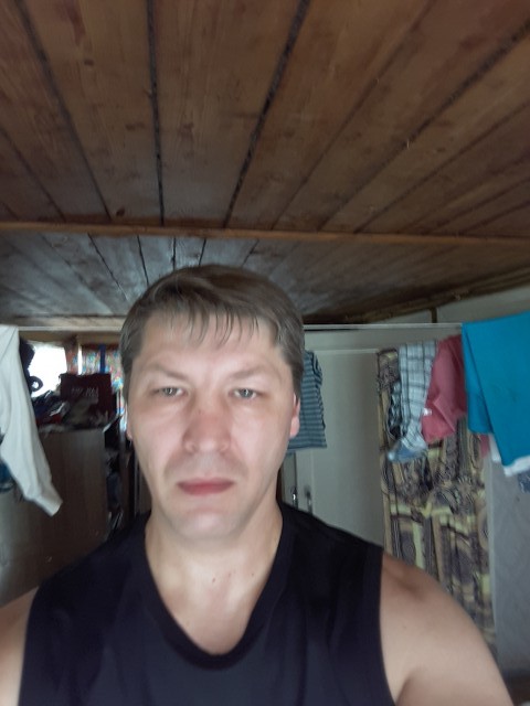 Олег, Россия, Подольск, 49 лет, 1 ребенок. Всем привет я живу один с сыном живем порознь, ищу спутницу жизьни.. 