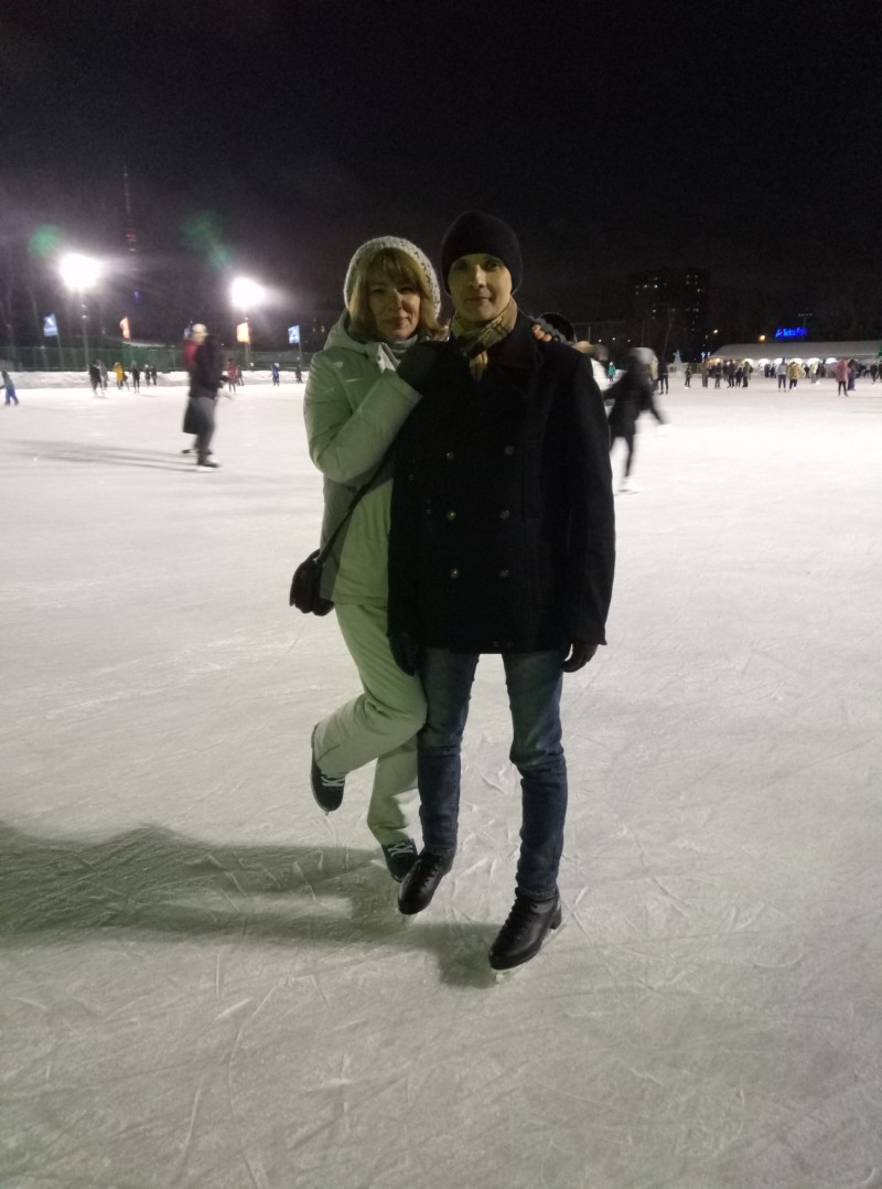 Катаемся на коньках в Москве