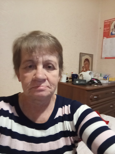 елена, Россия, Орёл, 64 года. Хочу найти уставшего от одиночества  буду рада если у него есть дети  и который не побоится жить в поселке  можживу в поселке в собственном доме есть небольшое хозяйство огород   вдова обыкновенной внешности