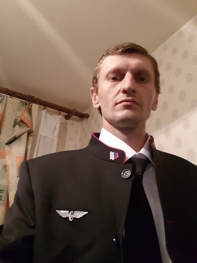 Aleksandr, Россия, Санкт-Петербург, 43 года. Хочу найти Единственную и не повторимую. Вчерашний день — это история. Завтрашний — загадка. Сегодняшний — подарок