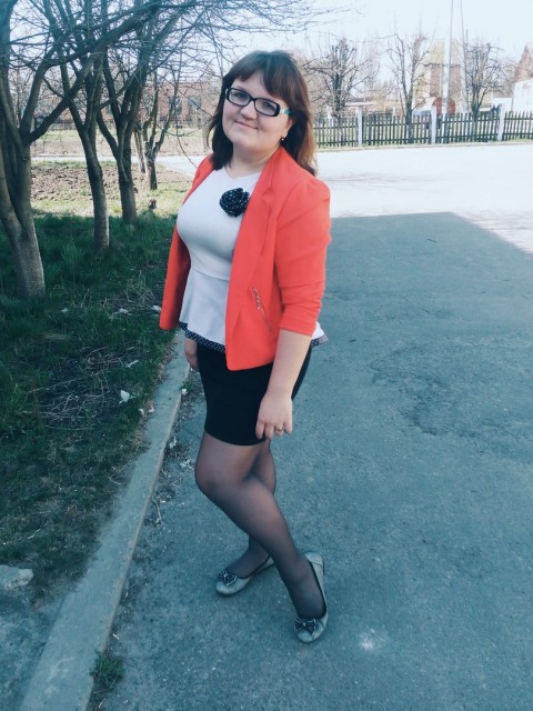 Лилия, Украина, Чернигов, 27 лет. Хочу найти Умного, доброго, с чувством юмора, отзывчывогоУмная, добрая