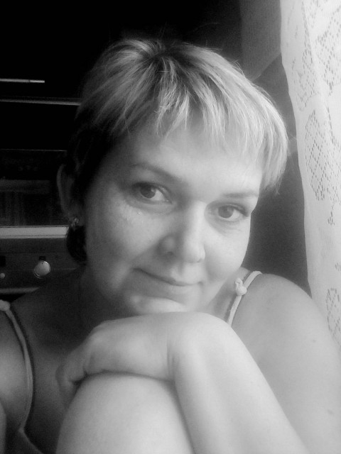 Валентина, Россия, Омск, 44 года, 2 ребенка. Хочу найти Доброго, честного. Не ленивого. Того кто устал от одиночества, и знает цену любви и верности. Весёлая, добрая. Честная, верная. Оптимистка. Целеустремлённая. 