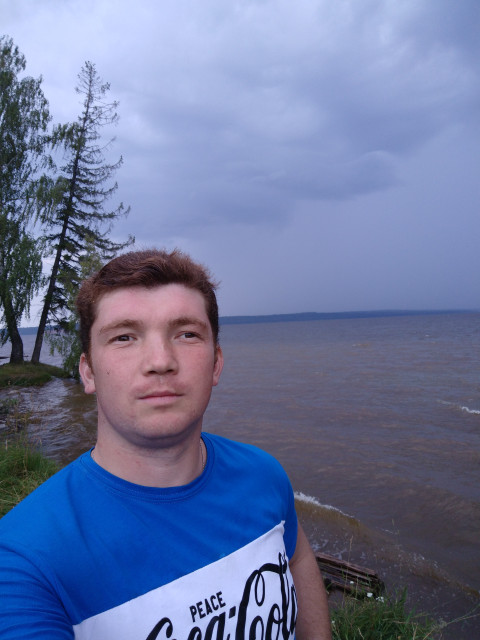 Вячеслав, Россия, барда, 34 года.   Добрый, спокойный, трудолюбивый. Живу в деревне занимаюсь пчеловодством. Свободное время люблю про