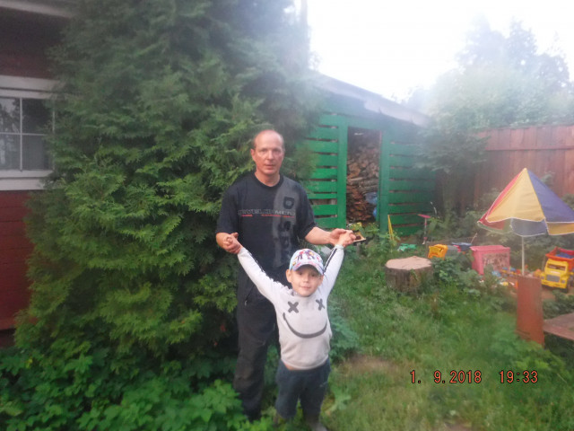 Григорий, Россия, Гатчина, 48 лет, 1 ребенок. Он ищет её: Любящую деревенский дом . Порядочную по отношению к людям, без циничного взгляда на жизнь. желающюю 