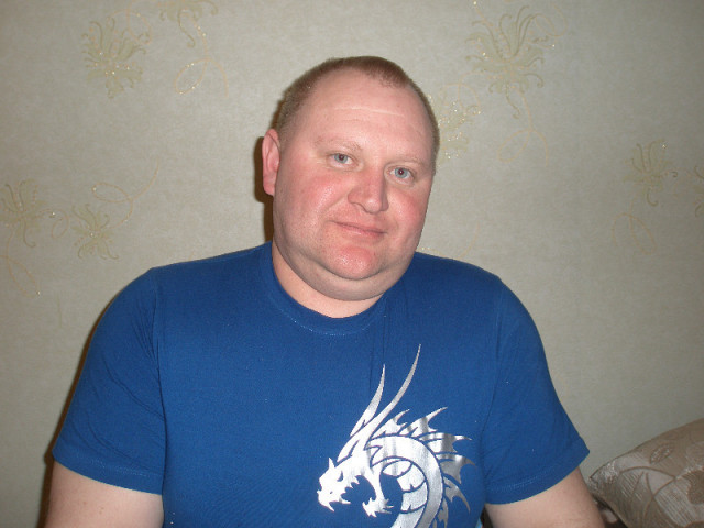 Сергей, Россия, с.Поспелиха, 43 года. Простой, общительный парень, сразу скажу на инвалидности,остальное при общении.
