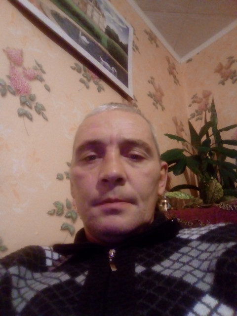 Евгений, Россия, Москва, 51 год. Работаю сварщиком монтажником,люблю рыбалку,музыку.
