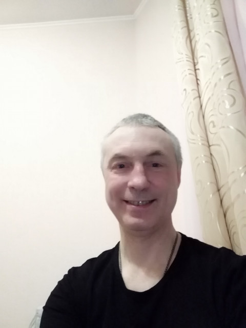 Александр, Россия, Москва, 56 лет. Одекватный порядочный мужчина в полном рассвете сил с чувством юмора свободный. Познакомлюсь с прият