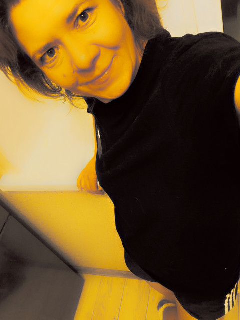 Елена, Россия, Москва, 41 год, 2 ребенка. Хочу найти Идеальный мужчина не пьёт, не курит, не играет в азартные игры, не смотрит на других женщин, никогдаЯ танцую стриптиз, разгоняя тоску, Тку, стираю, умею завязывать галстук, Регулярно коней торможу на 