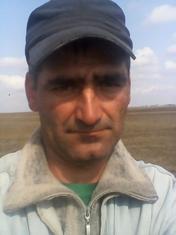 Александр Кравченко, Украина, Одесса, 47 лет, 2 ребенка. Хочу найти чтобы любил меня и моих сыновей нежную верную доброюДобрый, нежный, застенчивый трудолюбивый