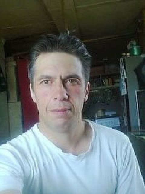 Альберт, Россия, Санкт-Петербург, 51 год. Умную, смазливую. Надеюсь найти девушку, женщину готовую к с/о и с/с. На что с трудом верится что этОдинокий. Ищу для с/с. Нагулявши, теперь домосед. Пока живу в Псковской обл. работаю рыбаком. 