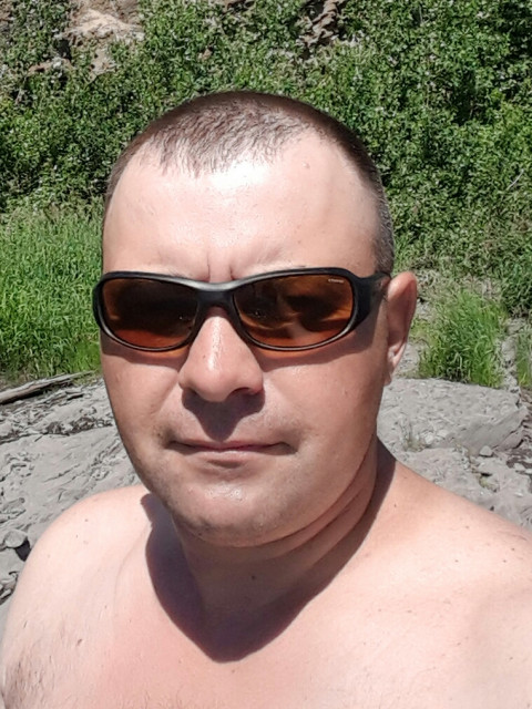 Алексей, Россия, Новокузнецк, 48 лет. Хочу найти Обычную. Обычный мужчина . Ищу женщину для пеших прогулок после 21 часа. 