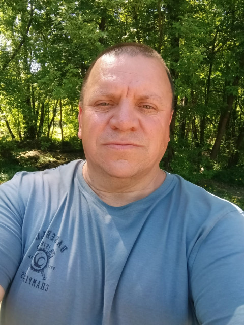 Виталий, Москва, 54 года, 3 фото. Ищу: ЛЮБИМУЮ чтоб вместе от сюда сбежать.. Добрую, стройную, умную, с разносторонним интересом, любящею детей,...  Анкета 359162. 