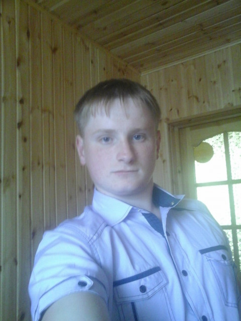 Евгений, Россия, Брянск, 29 лет. Хочу найти стройную среднюю ceкcуальнуюувлекаюсь рыбалкой машинами