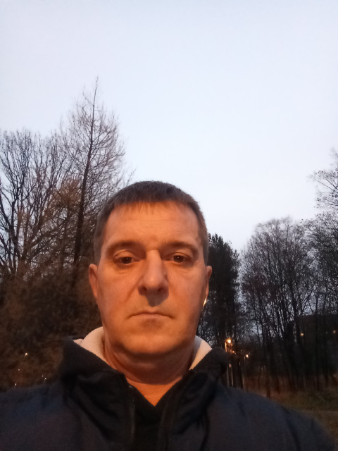 Евгений, Россия, Москва, 48 лет, 1 ребенок. Ищу женщину для создания семьи. Я жизни радостный. Ищу женщину для семьи. Разведён. 