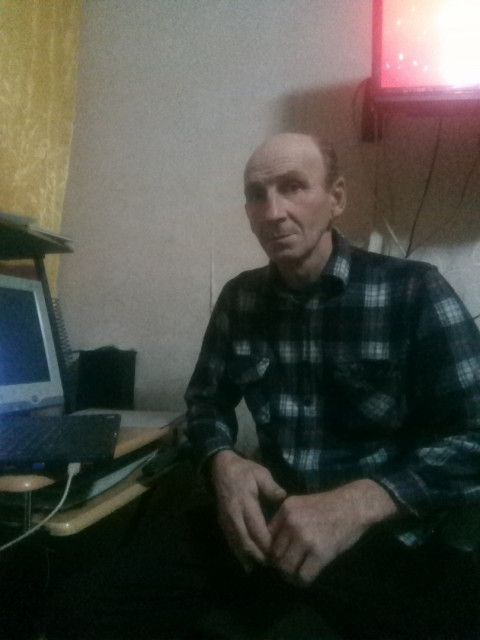 сергей, Россия, Калининград, 58 лет, 4 ребенка. Хочу найти Висёлую симпотичную. Нет жэлания обидеть. Если толька этот шатан жылезный. 
