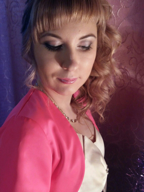 Марина, Россия, Нижний Новгород, 32 года. Хочу найти Надежного, честного, целеустремленного. Счастливая, жизнерадостная, обаятельная. 