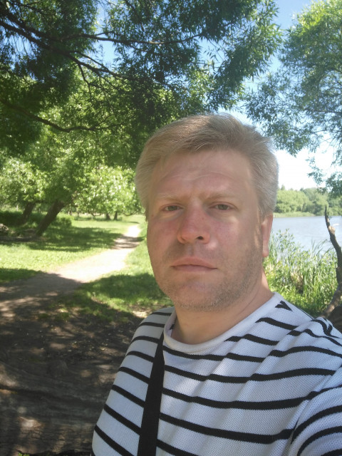 Андрей, Россия, Санкт-Петербург, 48 лет. Хочу найти Ту с которой буду счастлив и это будет взаимно. Вдовец