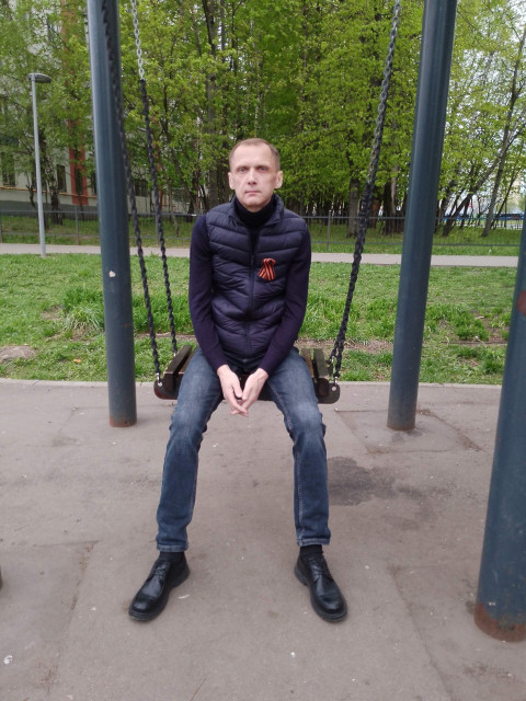 Константин, Москва, 52 года, 27 фото. Хотелось бы встретить, нормальную женщину, которая как и я хочет отношений при взаимной симпатии......  Анкета 369772. 